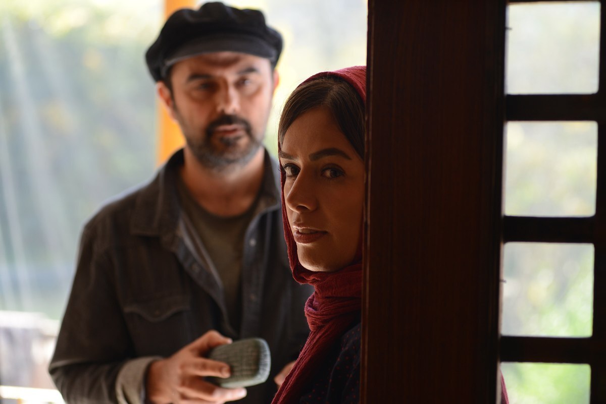 فیلم سینمایی آهو امید اخباراتی سرمایه گذار